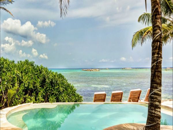 Cancun Home 990364