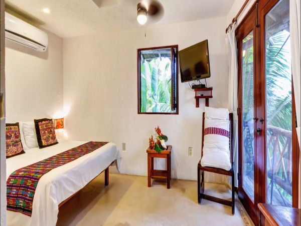 Cancun Home 990364