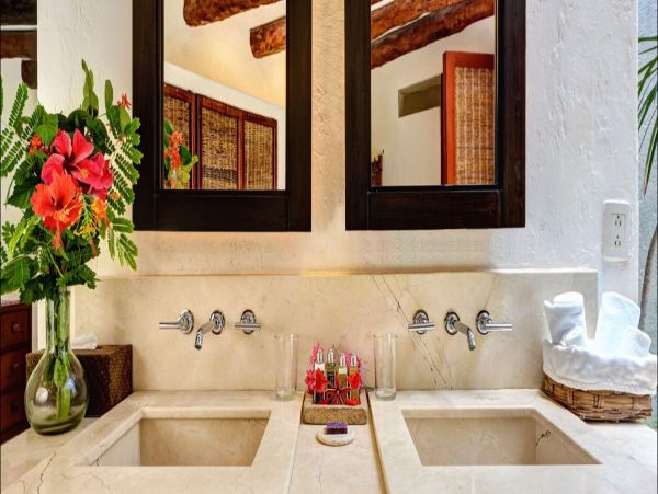 Cancun Home 990364