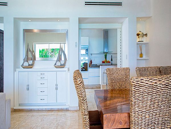 Cancun Home 990365