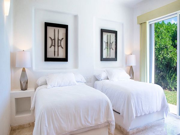 Cancun Home 990365