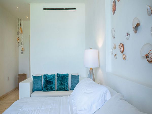 Cancun Home 990365