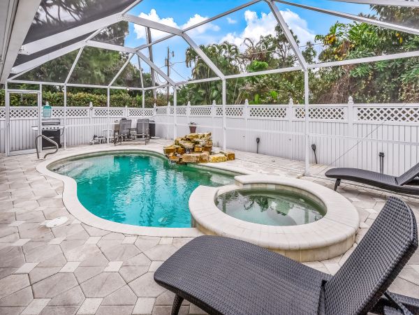 Short Walk to Beach Naples Vacation Home Private Pool