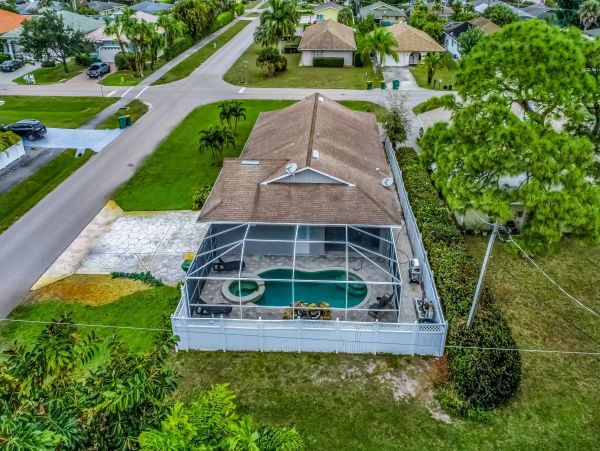 Short Walk to Beach Naples Vacation Home Private Pool