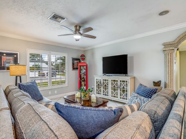 Short Walk to Beach Naples Vacation Home Private Pool