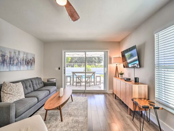 Naples Luxury Vacation Home Rental with Pool Sleeps 6