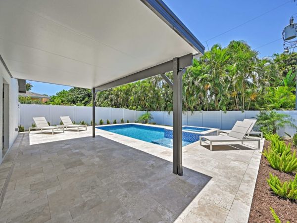Short Walk to Beach Naples Vacation Home Private Pool