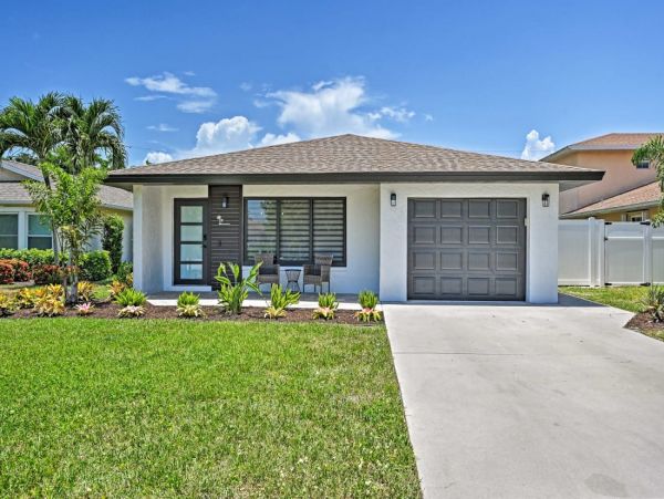 Short Walk to Beach Naples Vacation Home Private Pool