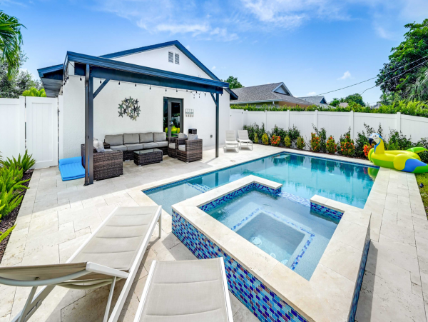 Short Walk to Beach Naples Vacation Home Private Pool