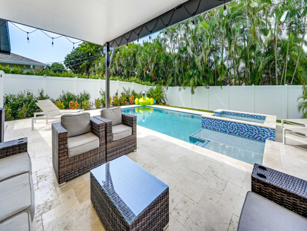 Short Walk to Beach Naples Vacation Home Private Pool