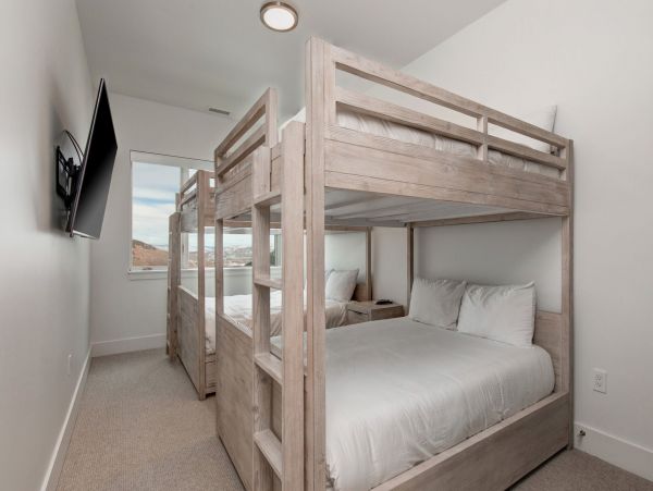 Ski in Ski Out Five Bedroom Penthouse in Park City