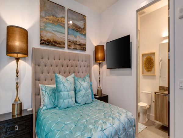 Spectacular Ski in/Ski Out Home Vacation Rental 11 Guests
