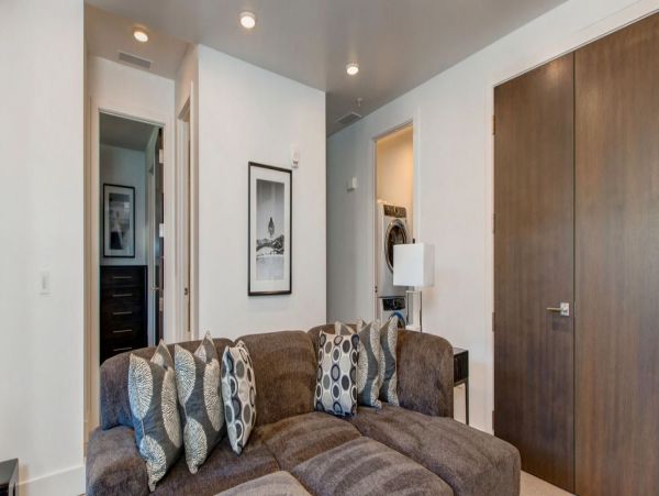 Spectacular Ski in/Ski Out Home Vacation Rental 11 Guests