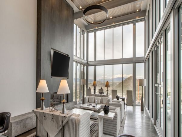 Spectacular Ski in/Ski Out Home Vacation Rental 11 Guests