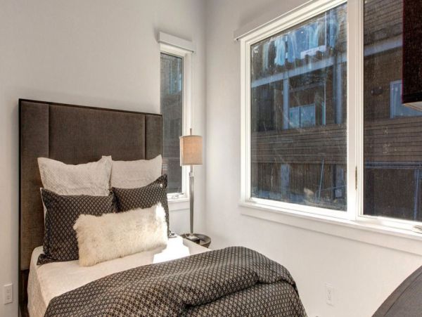 Spectacular Ski in/Ski Out Home Vacation Rental 11 Guests