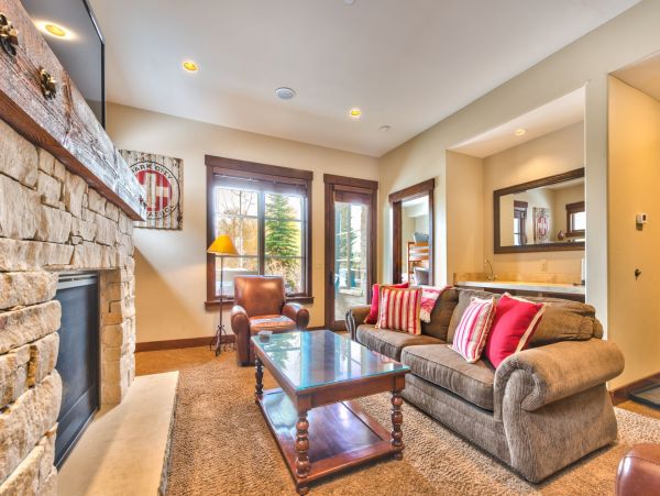 Mountain View Park City Vacation Condo Ski In/Ski Out