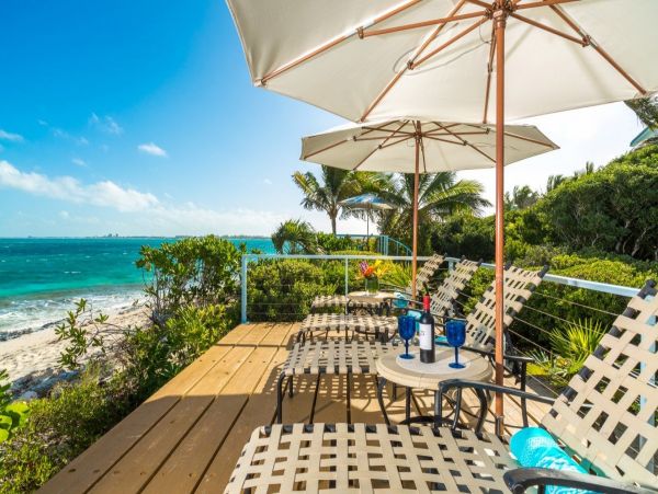 Luxury Vacation Rental on Turks and Caicos with Pool