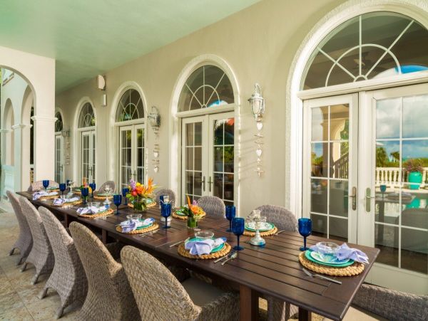 Luxury Vacation Rental on Turks and Caicos with Pool