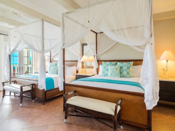 Luxury Vacation Rental on Turks and Caicos with Pool