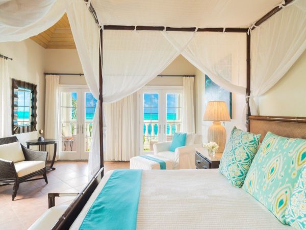Luxury Vacation Rental on Turks and Caicos with Pool
