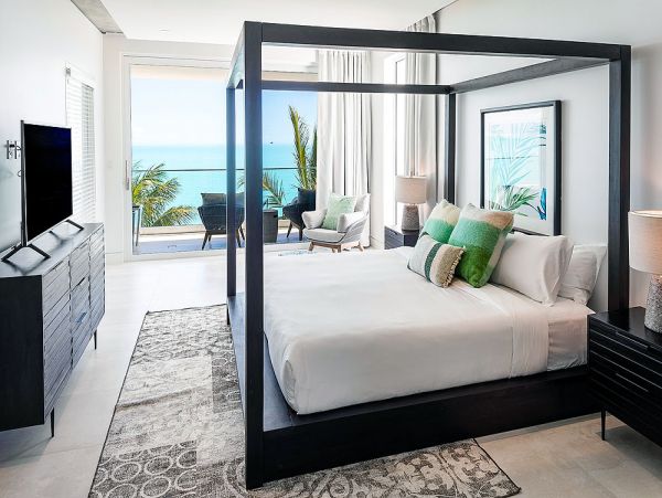 Turks and Caicos Five Bedroom Beachfront Vacation Home