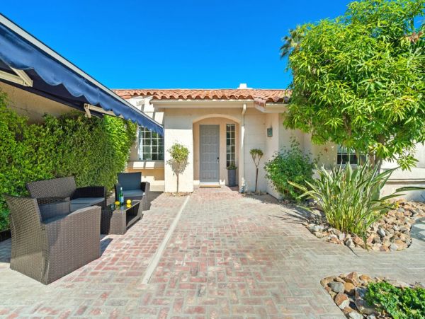 La Quinta Home 990594