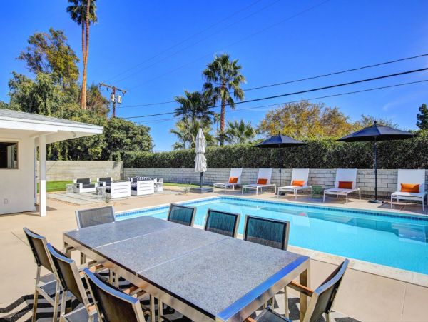 Palm Desert Home 990606