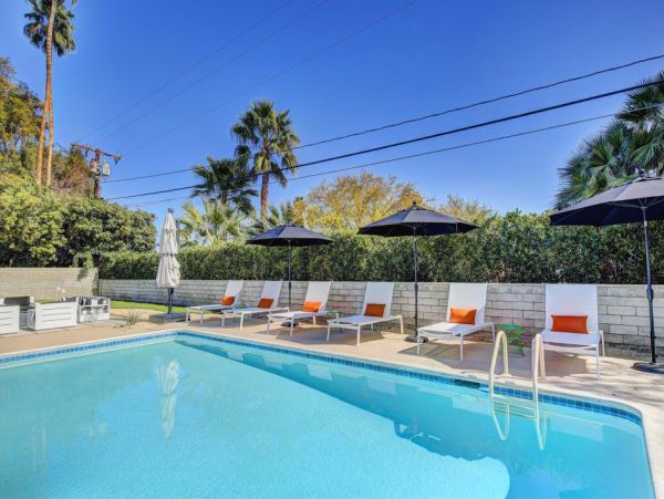 Palm Desert Home 990606