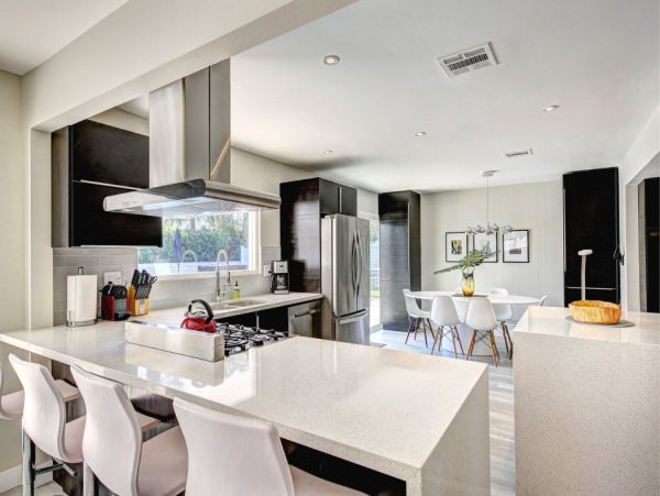 Palm Desert Home 990606