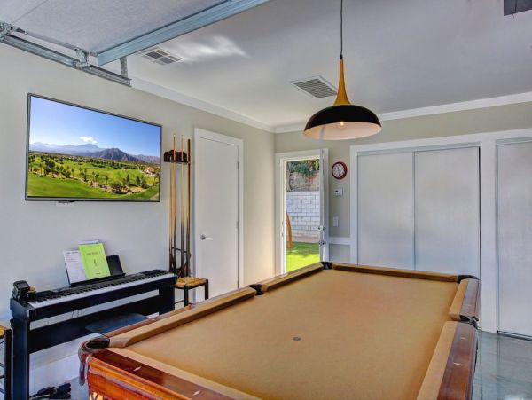 Palm Desert Home 990606