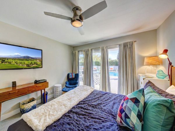 Palm Desert Home 990606