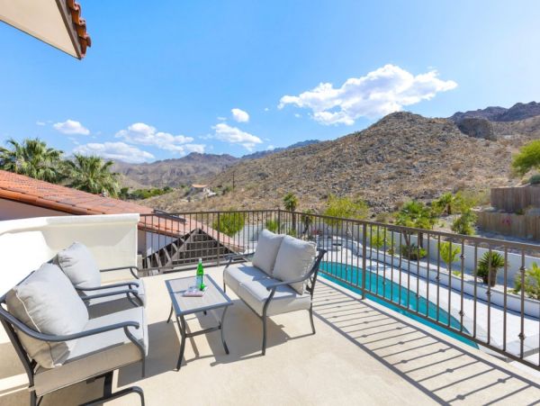 Palm Desert Home 990607