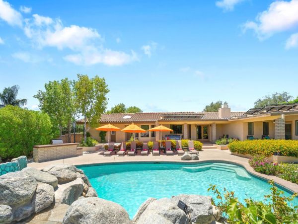 Five Bedroom Pure luxury Estate  Views, Pool Luxury