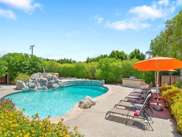 Five Bedroom Pure luxury Estate  Views, Pool Luxury