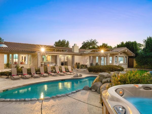 Five Bedroom Pure luxury Estate  Views, Pool Luxury