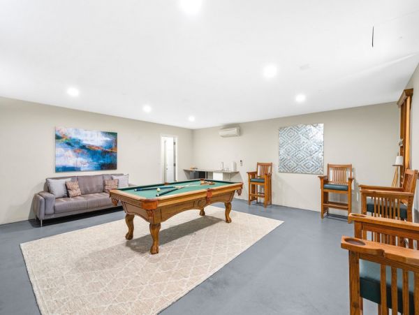 Five Bedroom Pure luxury Estate  Views, Pool Luxury