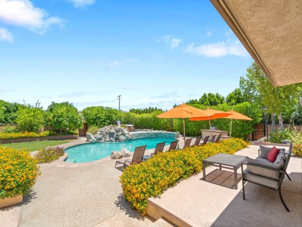 Five Bedroom Pure luxury Estate  Views, Pool Luxury