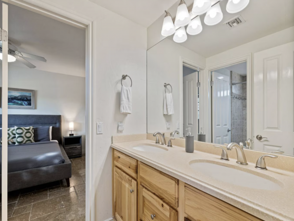 Five Bedroom Pure luxury Estate  Views, Pool Luxury