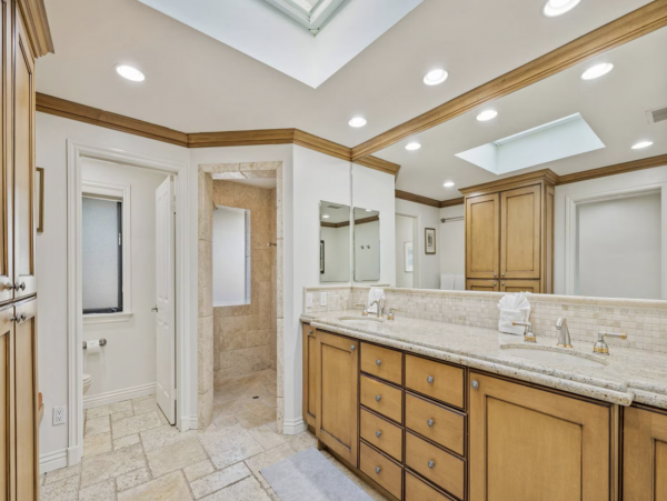 Five Bedroom Pure luxury Estate  Views, Pool Luxury