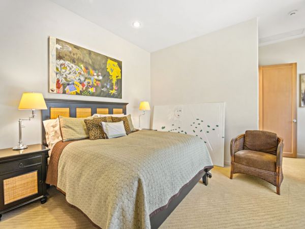 Lovely 4 Bedroom Home in Palm Desert Sleeps 8