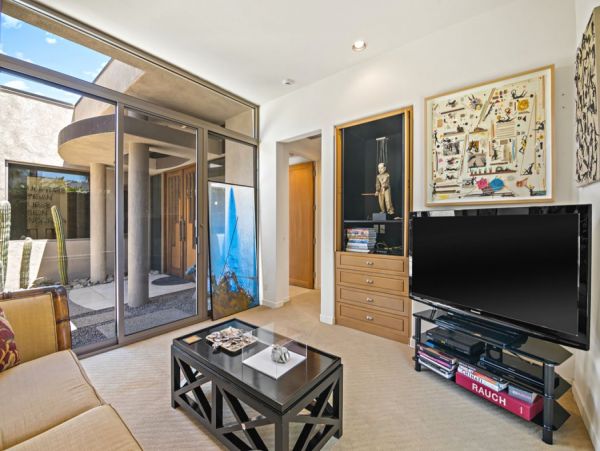 Lovely 4 Bedroom Home in Palm Desert Sleeps 8