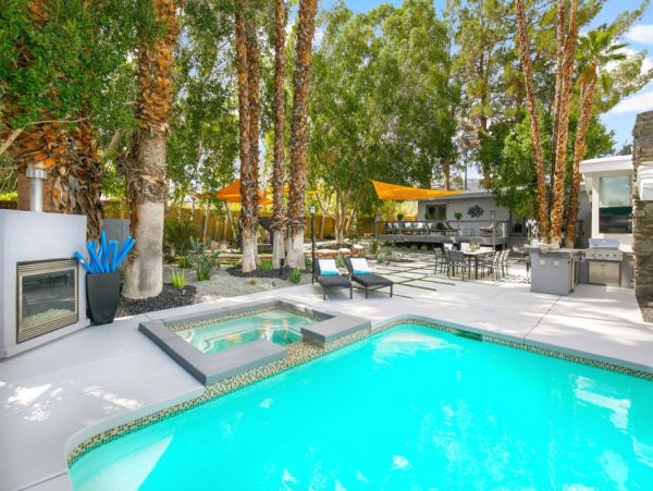 Palm Desert 4 Bedroom Home with Pool & Spa