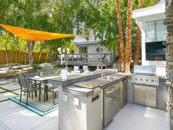 Palm Desert 4 Bedroom Home with Pool & Spa
