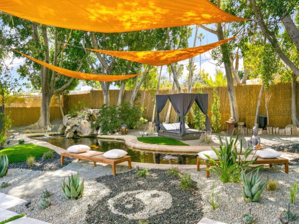 Palm Desert 4 Bedroom Home with Pool & Spa