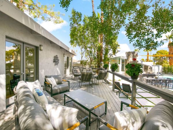 Palm Desert 4 Bedroom Home with Pool & Spa