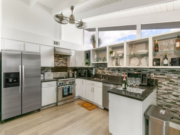 Palm Desert 4 Bedroom Home with Pool & Spa