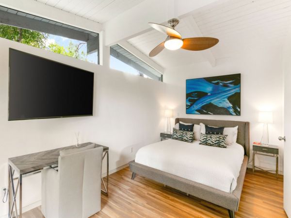 Palm Desert 4 Bedroom Home with Pool & Spa