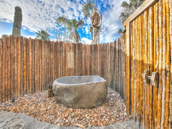 Palm Desert Home 990614