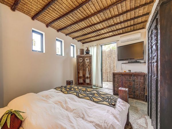 Palm Desert Home 990614