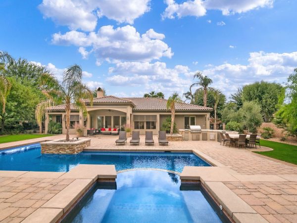 Palm Desert Home 990615